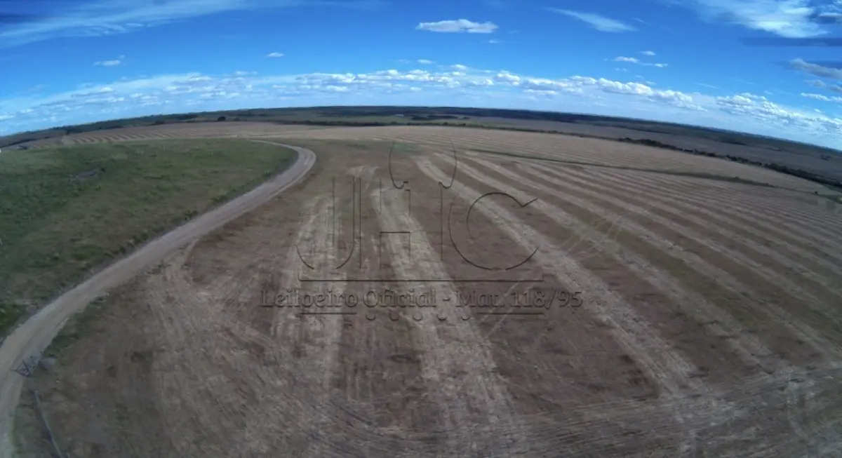 LOTE 001 - OS DIREITOS AQUISITIVOS DE UMA FRAÇÃO DE CAMPO - ÁREA DE 113,5429 HECTARES COM BENFEITORIAS - PASSO DO ALONSO - DOM PEDRITO/RS
