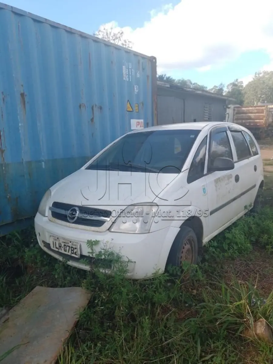 LOTE 0005 - UM AUTOMÓVEL GM/MERIVA, PLACA ILR8782, ANO 2004, COR BRANCA