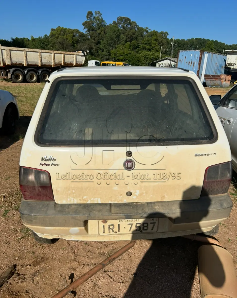 LOTE 003 - FIAT UNO 2010