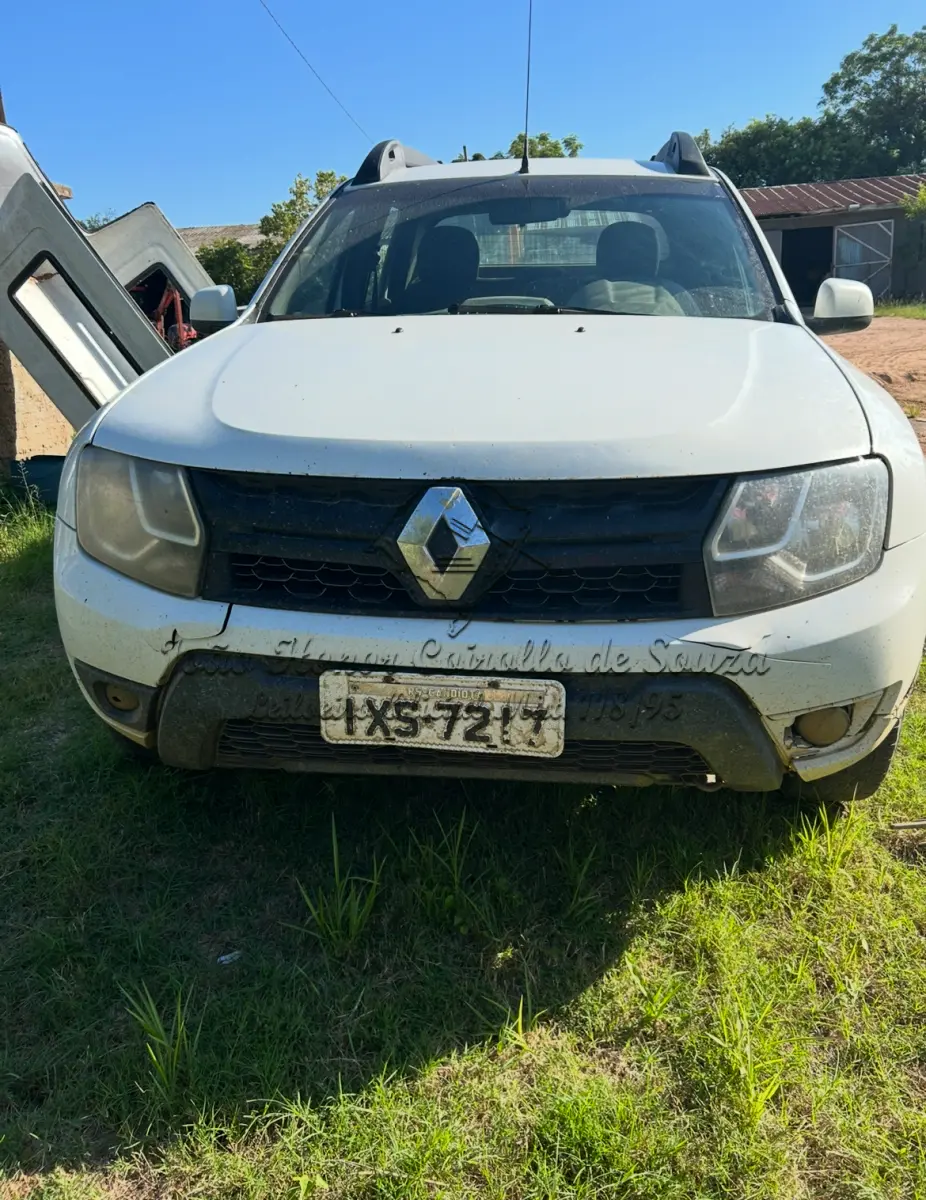 Renault Oroch EXP 2017 Branco com Reparos Necessários