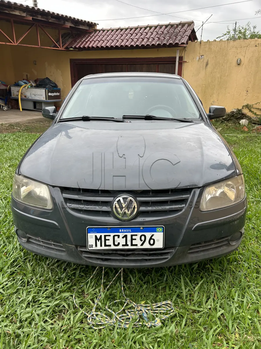LOTE 001 - UM VEÍCULO VW/GOL 1.0, ANO/MODELO 2007/2008, PLACA MEC-1E96, COR CINZA