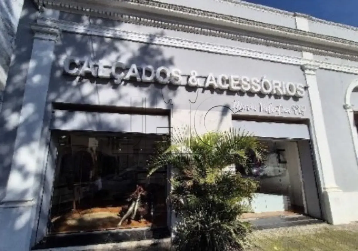 LOTE 001 - UM PRÉDIO RESIDENCIAL/COMERCIAL NA RUA MARECHAL DEODORO - CENTRO - BAGÉ/RS