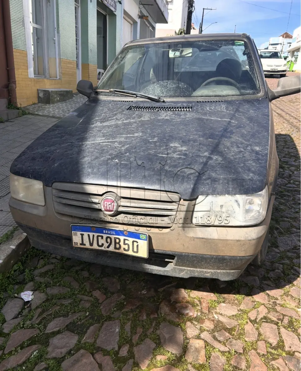 LOTE 000 - FIAT UNO MILLE ECONOMY - PLACA IVC-9B50 - 2013