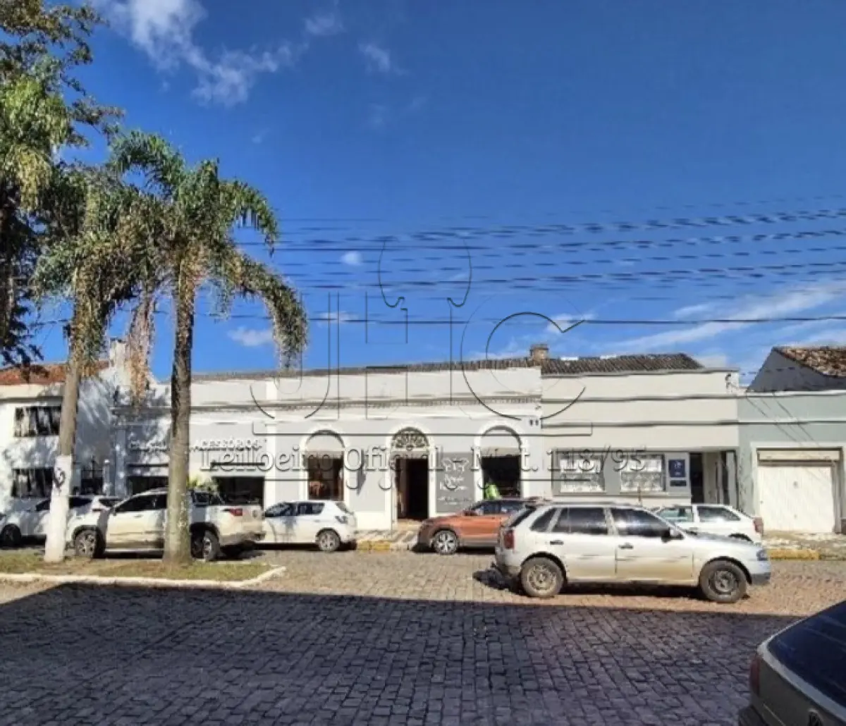 LOTE 001 - UM PRÉDIO RESIDENCIAL/COMERCIAL NA RUA MARECHAL DEODORO - CENTRO - BAGÉ/RS