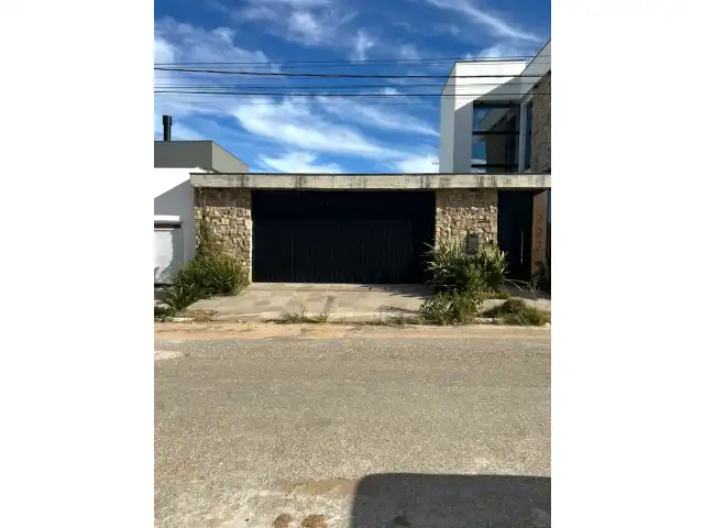 UM TERRENO DE 249,15 M² NA RUA CAPITÃO MAURÍCIO - TODO MURADO - BAGÉ/RS