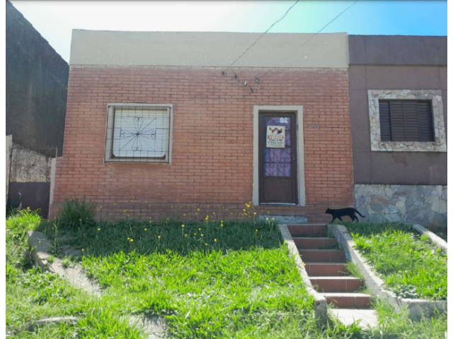 A QUOTA PARTE CORRESPONDENTE A 25% DE UMA CASA DE ALVENARIA NO BAIRRO GETÚLIO VARGAS - BAGÉ/RS