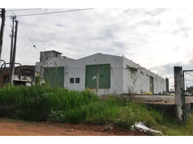 GALPÃO INDUSTRIAL NA RUA ODILON ALVARES - FUNDO SANTA TECLA - BAGÉ/RS