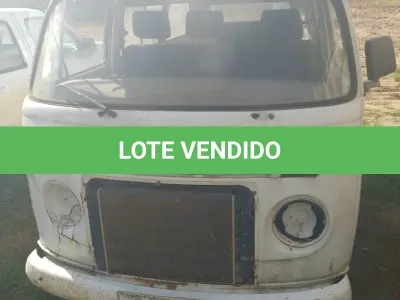 LOTE 0002 - UMA VW/ KOMBI LOTAÇÃO, PLACA ISE 7005, ANO 2011, COR BRANCA