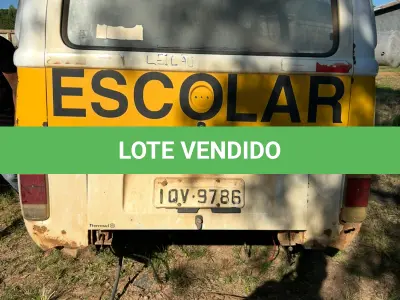 LOTE 001 - VW/ KOMBI ESCOLAR 2010
