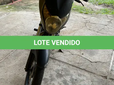 LOTE 002 - UMA MOTOCICLETA HONDA CG/150 TITAN, PLACA IQHH-5J38, ANO/MODELO 2009/2009, COR CINZA