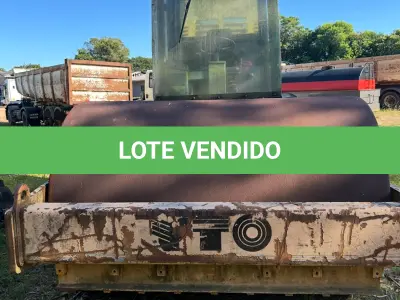 LOTE 011 - ROLO COMPACTADOR YTO 2011