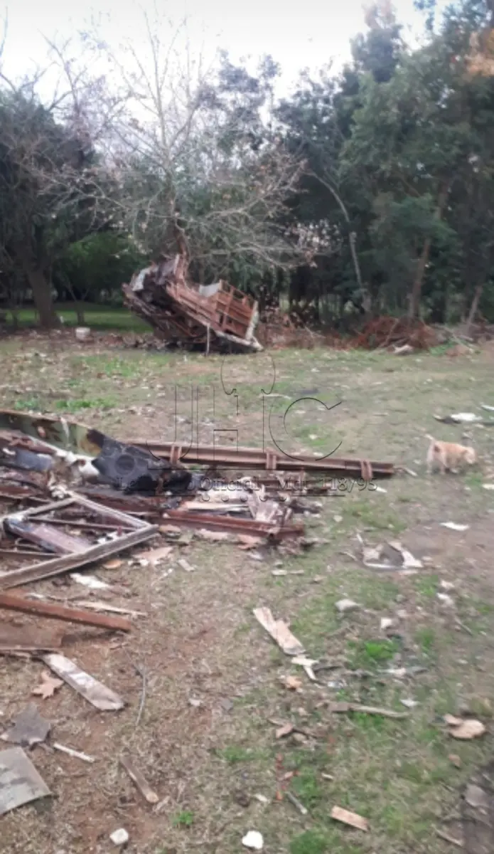 LOTE  - LEILÃO EXTRAJUDICIAL - ÁREA DE 8.088,35 M² COM BENFEITORIAS NA RUA DO ACAMPAMENTO