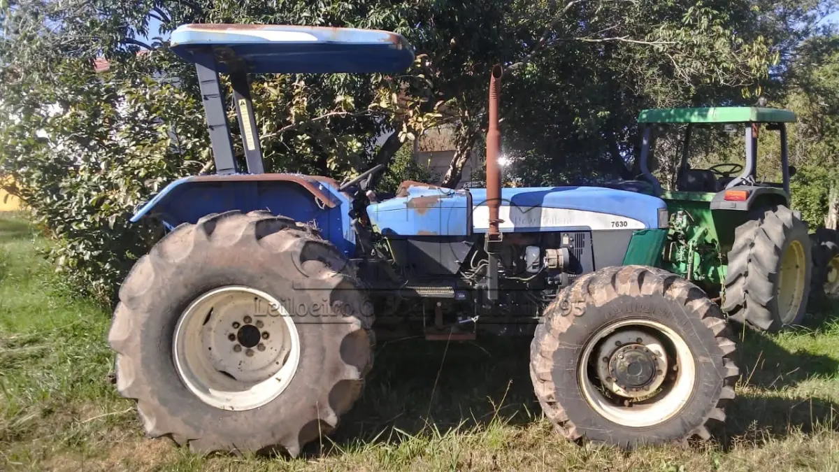 LOTE 002 - TRATOR NEW HOLLAND - ANO 2009