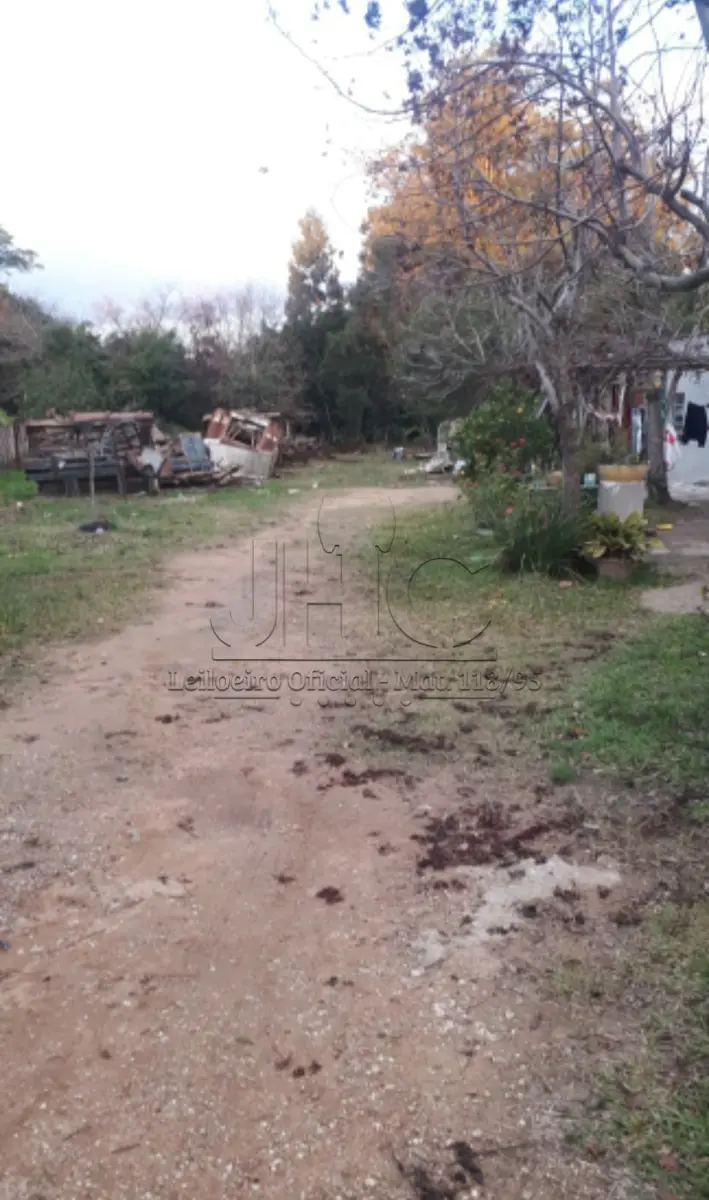 LOTE  - LEILÃO EXTRAJUDICIAL - ÁREA DE 8.088,35 M² COM BENFEITORIAS NA RUA DO ACAMPAMENTO