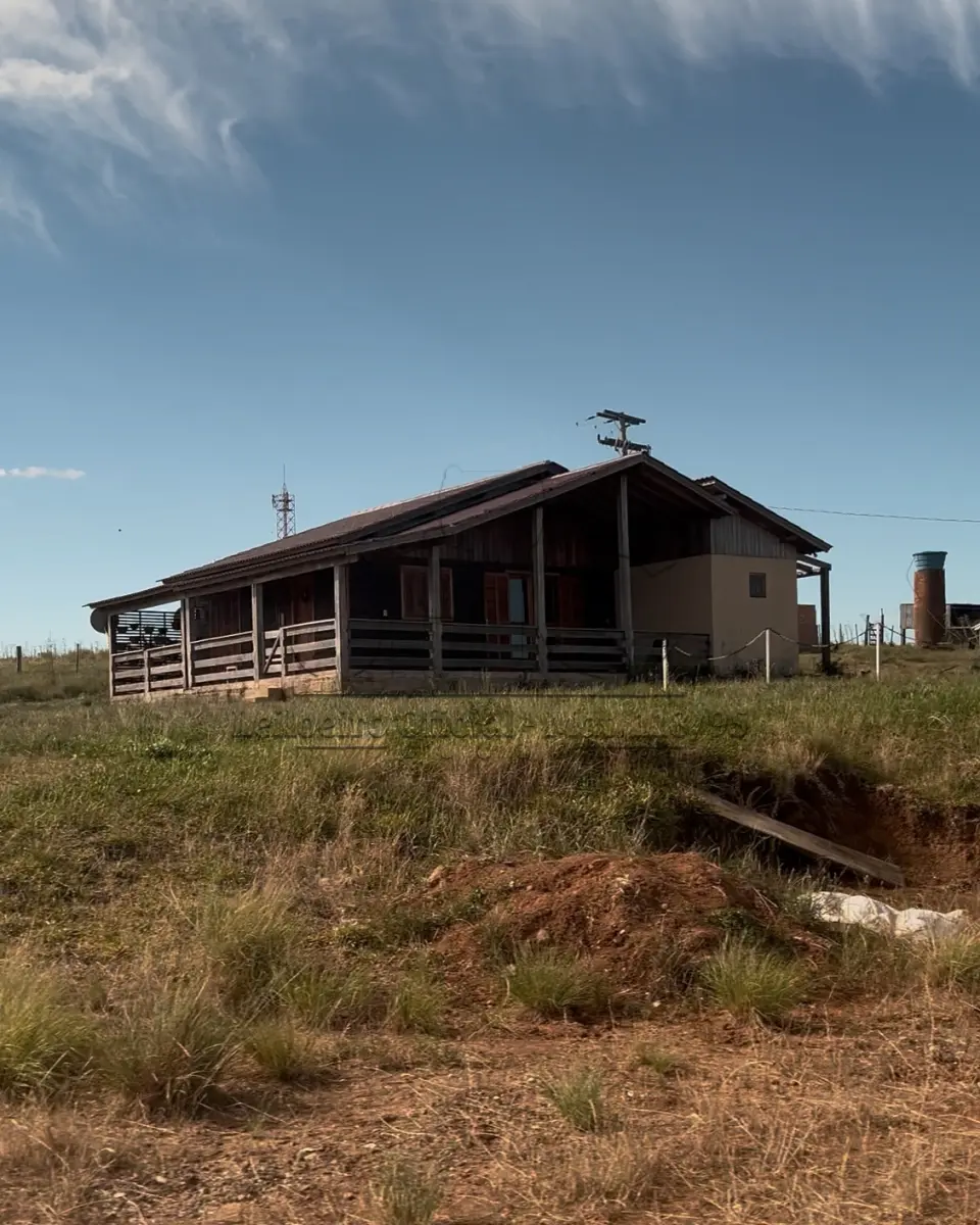 LOTE 001 - OS DIREITOS AQUISITIVOS DE UMA FRAÇÃO DE CAMPO - ÁREA DE 113,5429 HECTARES COM BENFEITORIAS - PASSO DO ALONSO - DOM PEDRITO/RS