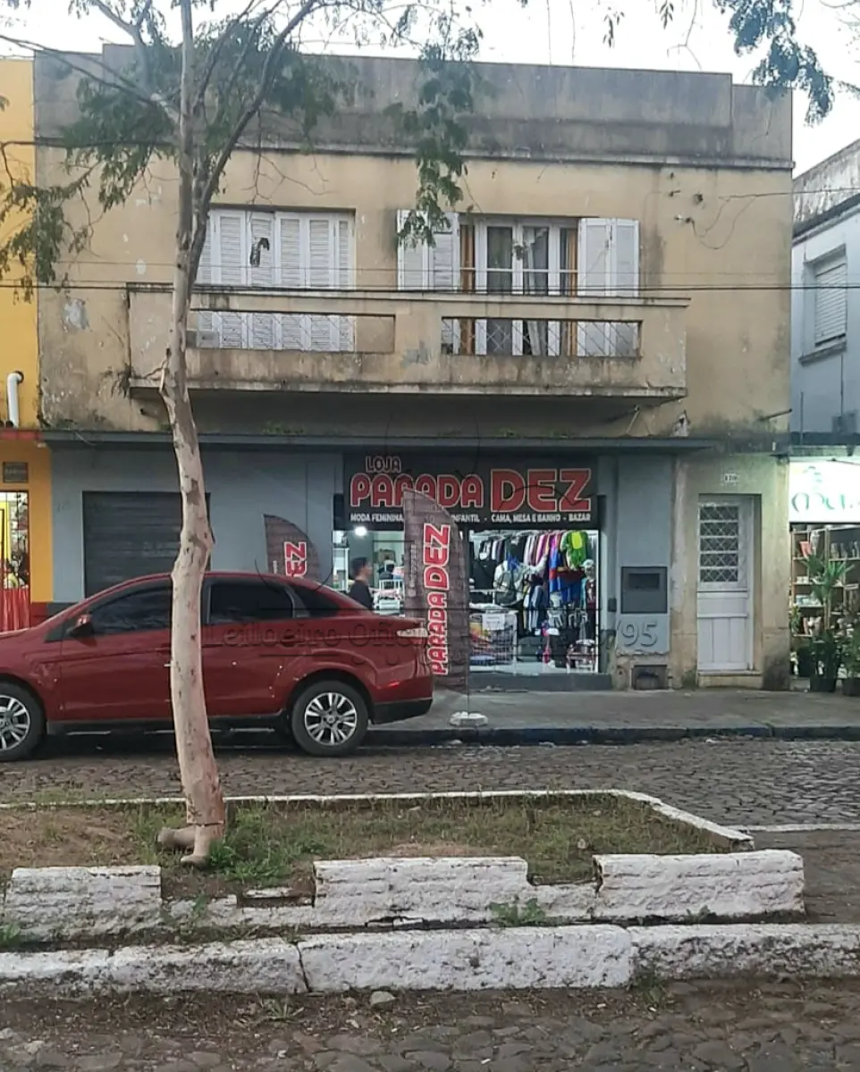 LOTE 001 - UM APARTAMENTO NA RUA GENERAL SAMPAIO NO CENTRO DE BAGÉ/RS