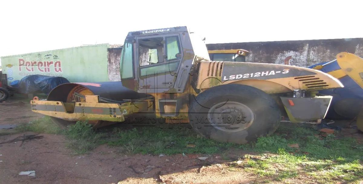 LOTE 001 - ROLO YTO VIBRATÓRIO COMPACTOR