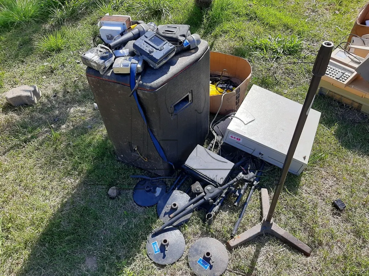 LOTE 014 - MILHARES DE UTENSÍLIOS DIVERSOS, DENTRE ELES: COMPUTADORES, TABLETS, AR CONDICIONADOS, MATERIAIS DE ESCRITÓRIOS, ELETRÔNICOS EM GERAL, MATERIAIS HOSPITALARES, EXTINTORES, UTENSÍLIOS, MAQUINÁRIOS E FERRAMENTAS PARA USO DOMÉSTICO E/OU EMPRESARIAL.