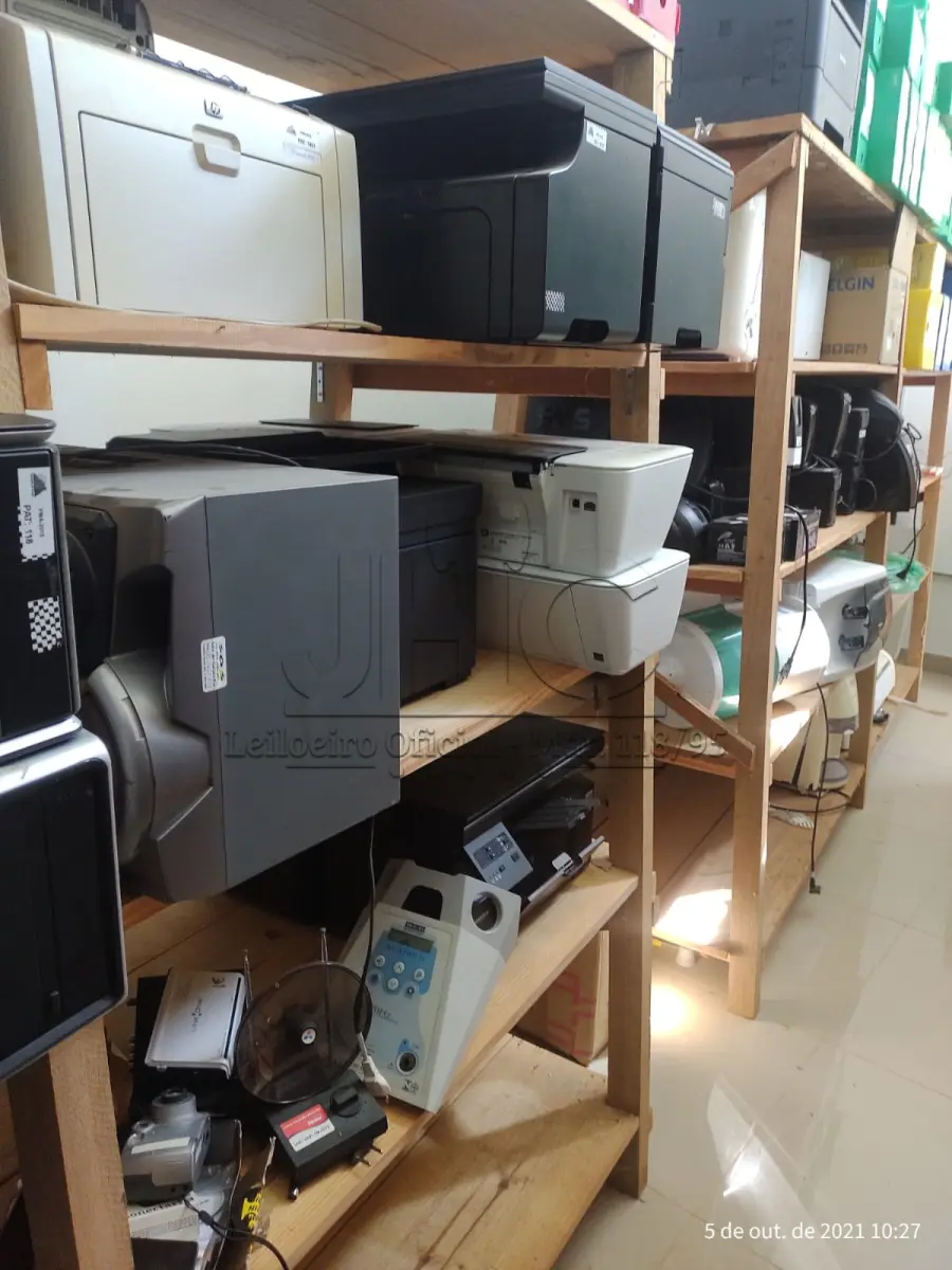 LOTE 014 - MILHARES DE UTENSÍLIOS DIVERSOS, DENTRE ELES: COMPUTADORES, TABLETS, AR CONDICIONADOS, MATERIAIS DE ESCRITÓRIOS, ELETRÔNICOS EM GERAL, MATERIAIS HOSPITALARES, EXTINTORES, UTENSÍLIOS, MAQUINÁRIOS E FERRAMENTAS PARA USO DOMÉSTICO E/OU EMPRESARIAL.