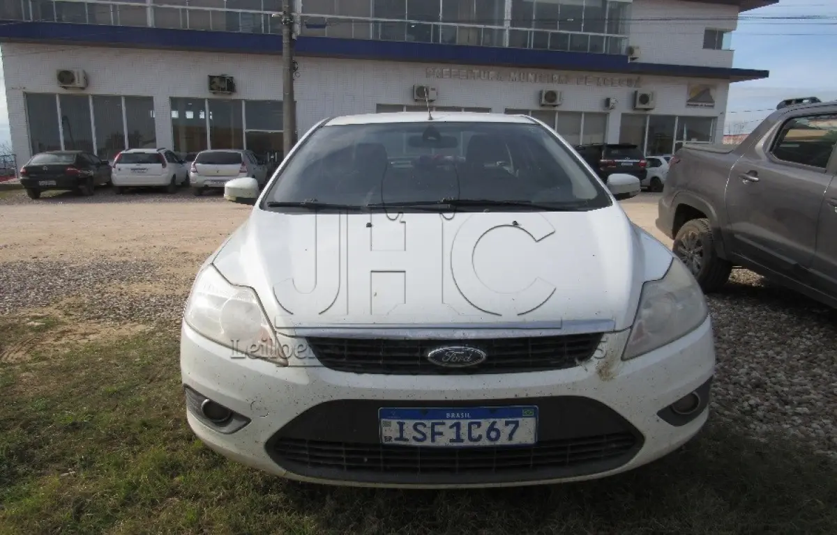 LOTE 007 - FORD FOCUS SEDAN - 2010/2010