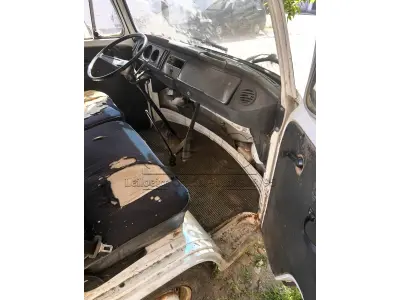 LOTE 001 - VW/KOMBI - PLACA ICD3308 - ANO/MODELO 1994/1994