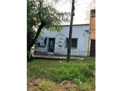 LOTE 001 - UMA CASA NO BAIRRO CASTRO ALVES