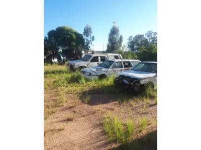 LOTE 006 - FIAT UNO, PLACA IMX-0044 (CARCAÇA)