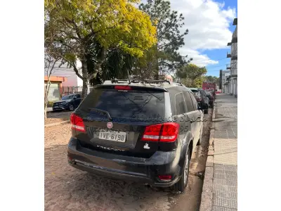 LOTE 001 - UM VEÍCULO FIAT FREEMONT PREC AT6, PLACA IVE-6198, ANO/MODELO 2013/2014