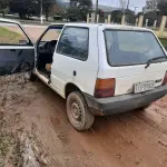 LOTE 000 - UM VEÍCULO FIAT UNO MILLE EX ANO 1999