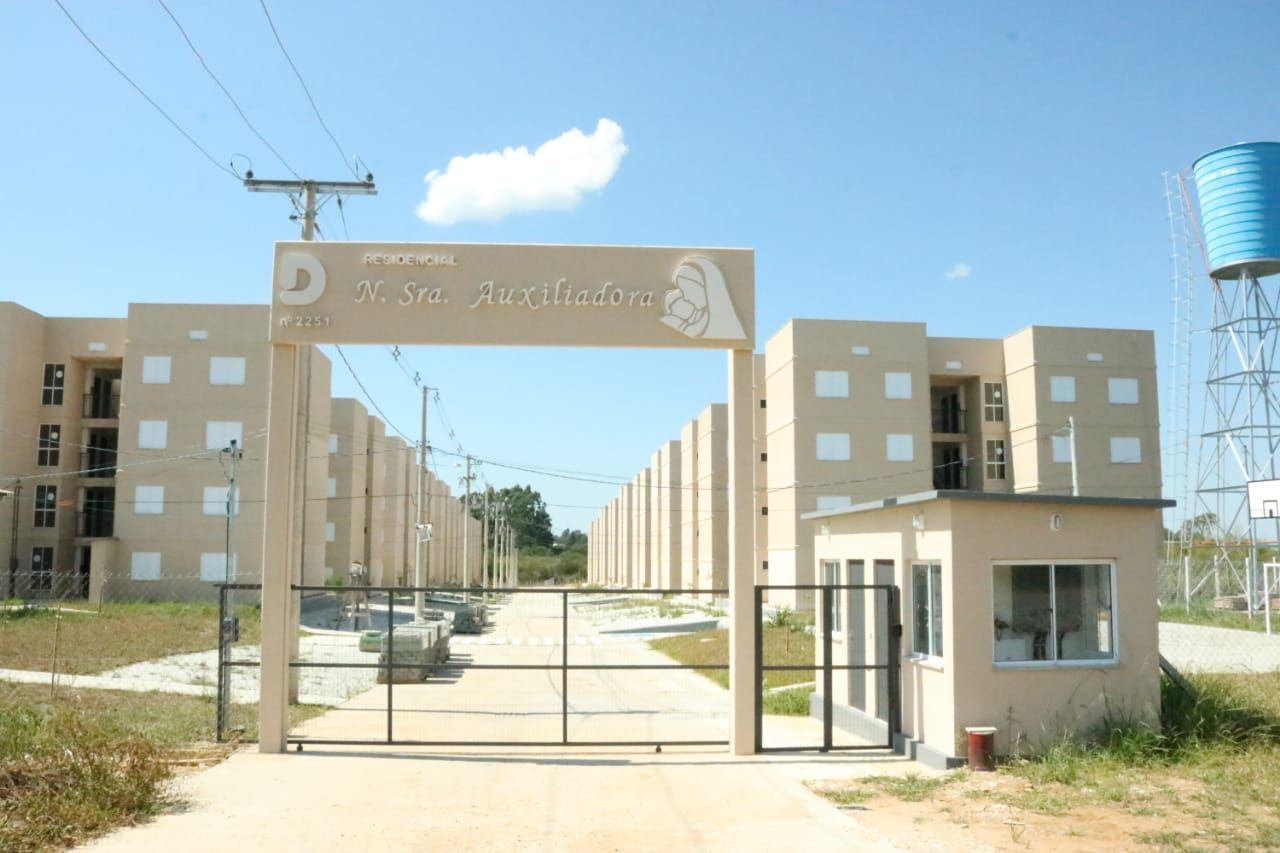 OS DIREITOS E AÇÕES SOBRE UM APARTAMENTO 303 DO RESIDENCIAL NOSSA SENHORA AUXILIADORA - BAGÉ/RS